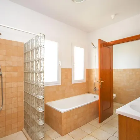 4 Bedroom Mijas Pueblo With Pool & Bbq