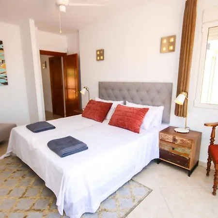 Villa 4 Bedroom Mijas Pueblo With Pool & Bbq