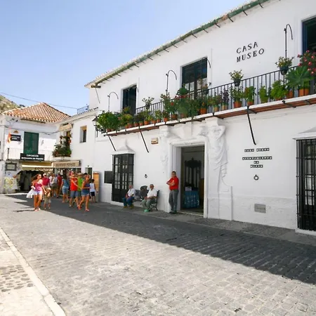4 Bedroom Mijas Pueblo With Pool & Bbq Malaga
