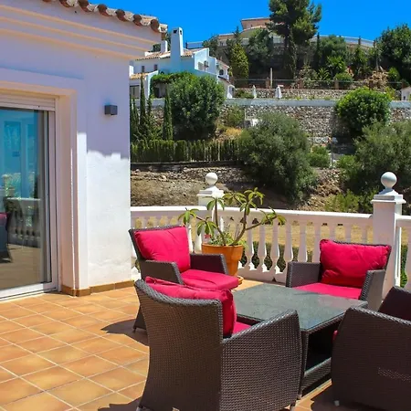 4 Bedroom Mijas Pueblo With Pool & Bbq