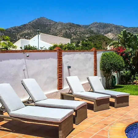 Villa 4 Bedroom Mijas Pueblo With Pool & Bbq