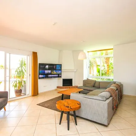 Villa 4 Bedroom Mijas Pueblo With Pool & Bbq