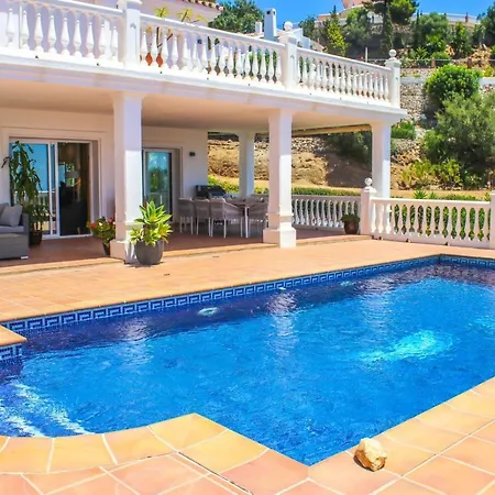 4 Bedroom Mijas Pueblo With Pool & Bbq